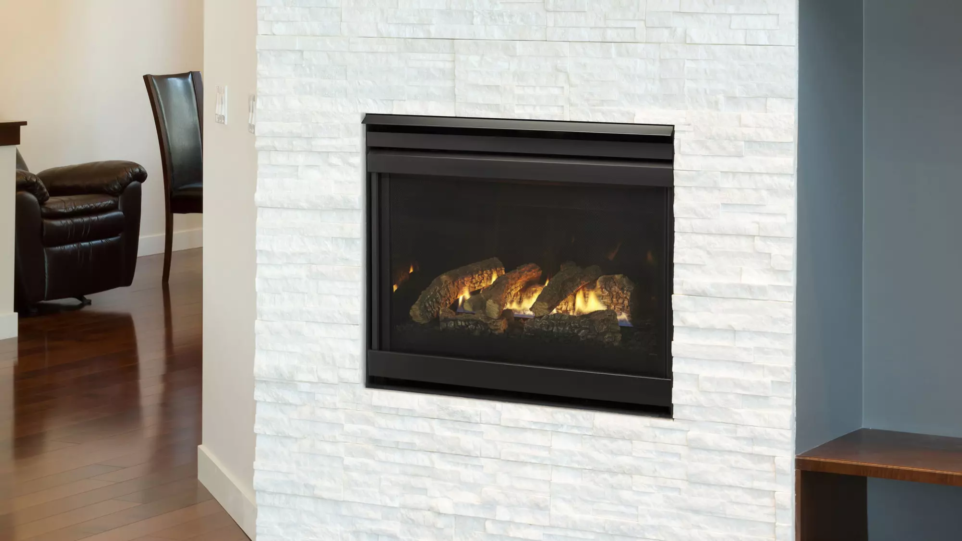 Heat &amp; Glo SL3X 28&quot; SlimLine Single-Sided Top-Rear Direct Vent Gas Fireplace with Black Glass Liner